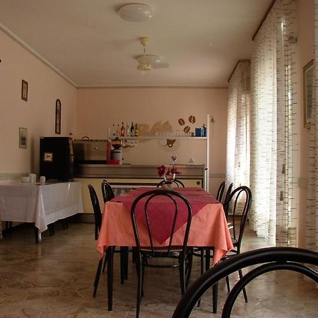 Hotel Ivette Rimini Esterno foto